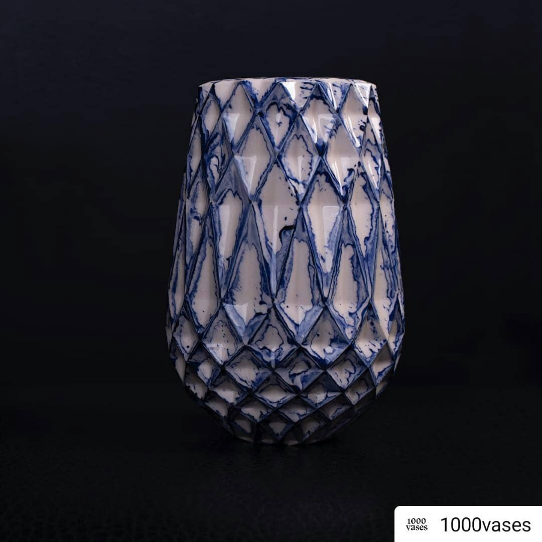 Blue-on-white vase shown at 1000 Vases, Dubai